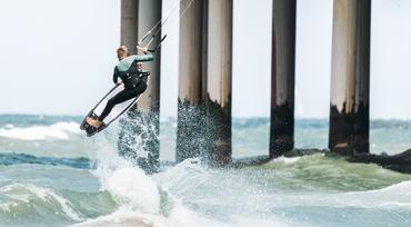 CORE Kiteboarding Badger | Fun Wave Allrounder