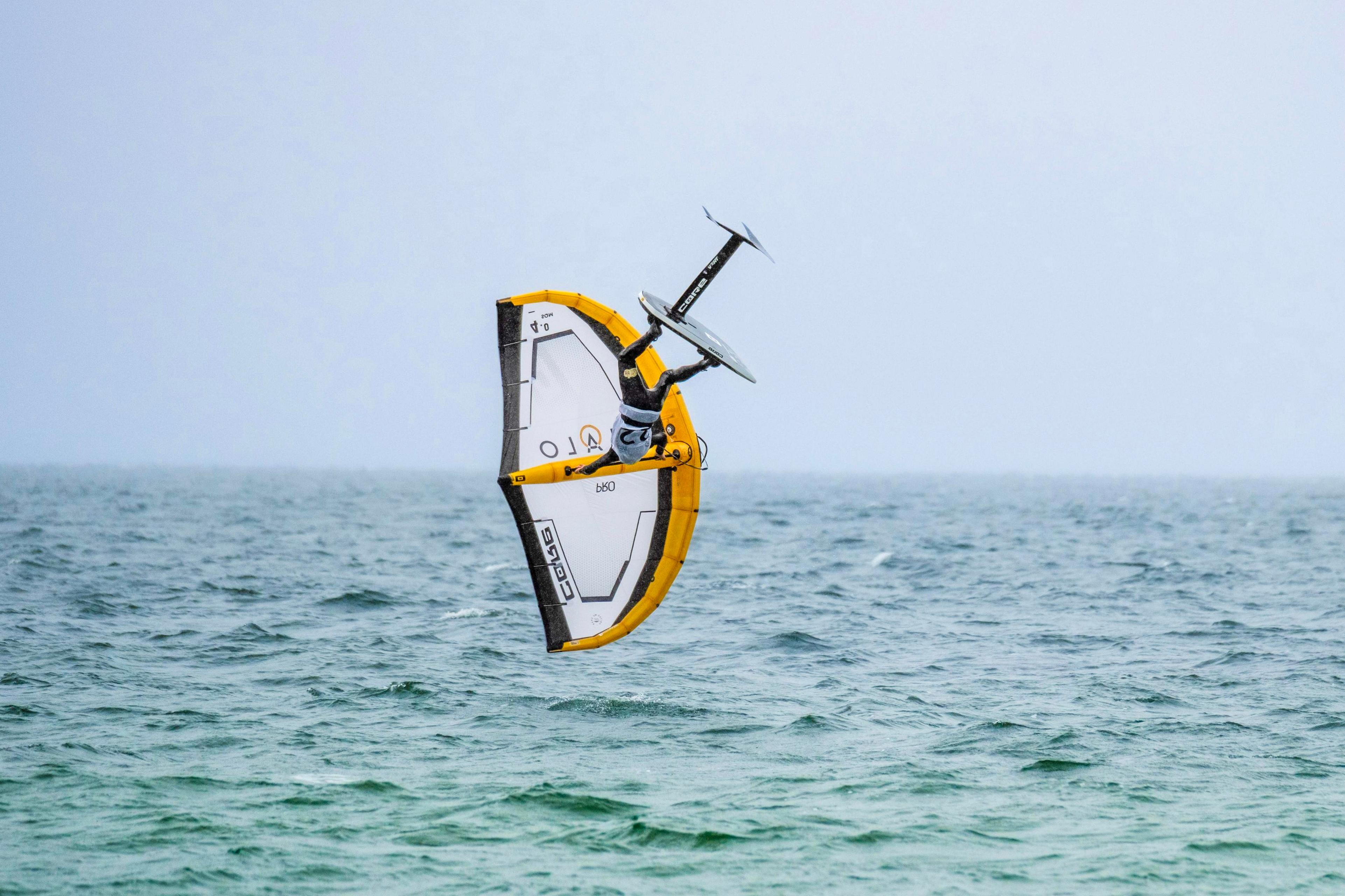 CORE Wing - Theo Buchwald gewinnt U15 im Wingfoilen